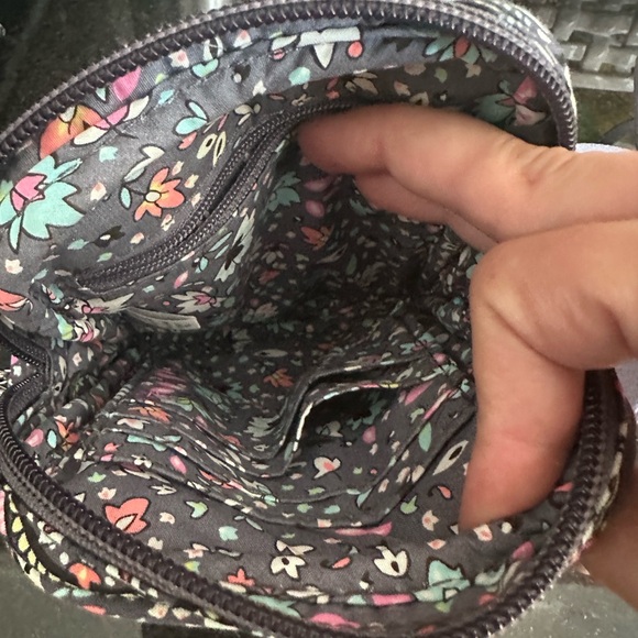 Vera Bradley 2 Crossbody Bags solid black and floral - Picture 4 of 6